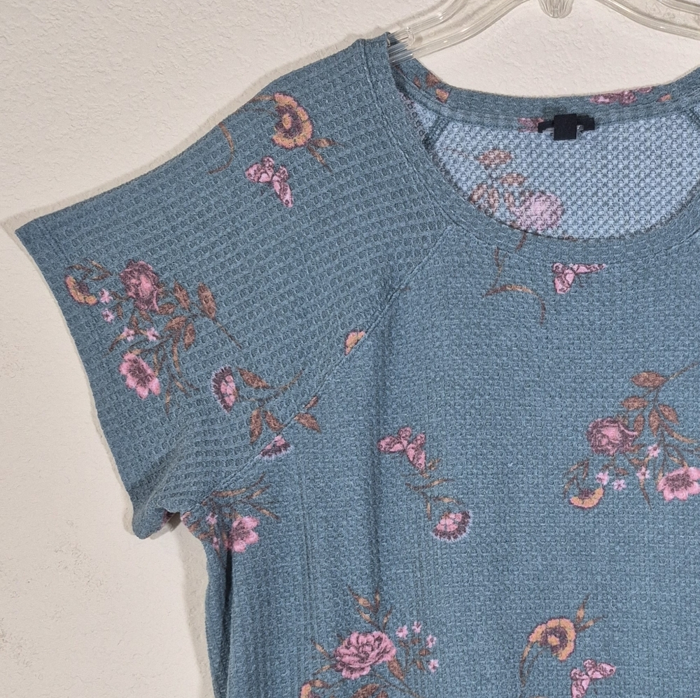 Torrid Classic Fit Waffle Knit Raglan Tee - Picture 5 of 12